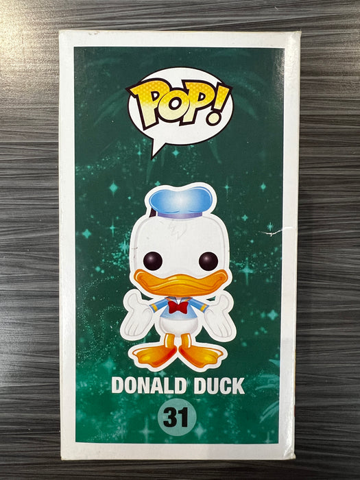 Funko POP! Disney Store: Donald Duck (Damaged Box) #31