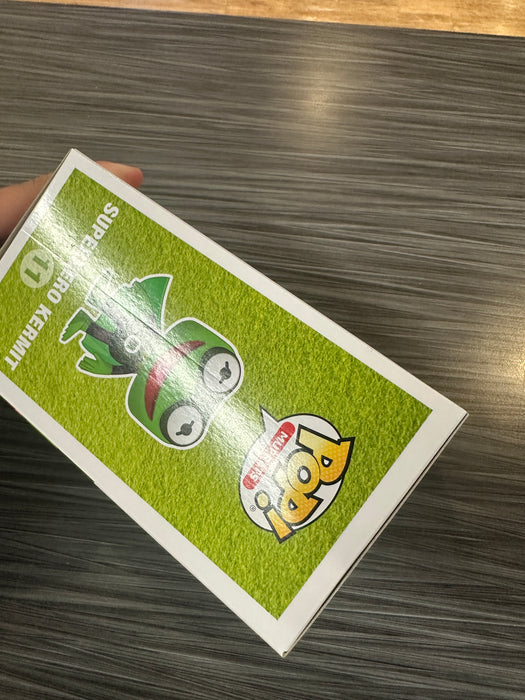 Funko POP! Muppets: The Muppets - Superhero Kermit (2017 Emerald City 3000 PCS)(Damaged Box) #11