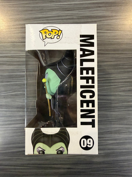 Funko POP! Disney Store: Maleficent (Damaged Box*) #09