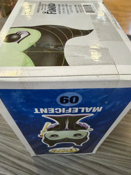 Funko POP! Disney Store: Maleficent (Damaged Box*) #09