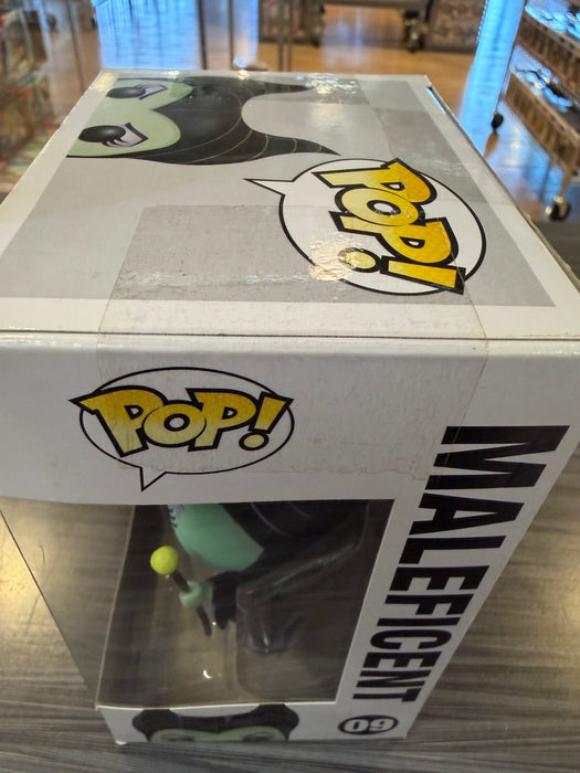 Funko POP! Disney Store: Maleficent (Damaged Box*) #09