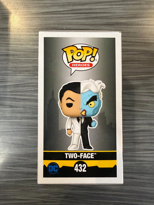 Funko POP! Heroes: Batman The Animated Series - Two-Face (L.A. Comic Con)(Signed/Richard Moll/JSA) #432