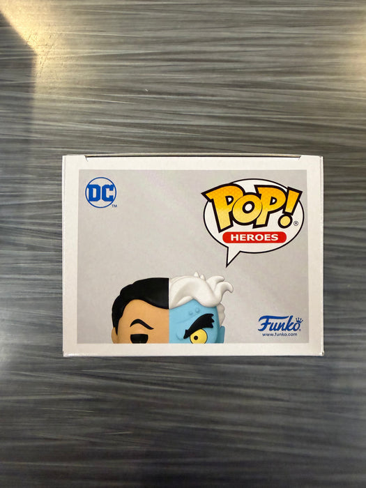 Funko POP! Heroes: Batman The Animated Series - Two-Face (L.A. Comic Con)(Signed/Richard Moll/JSA) #432