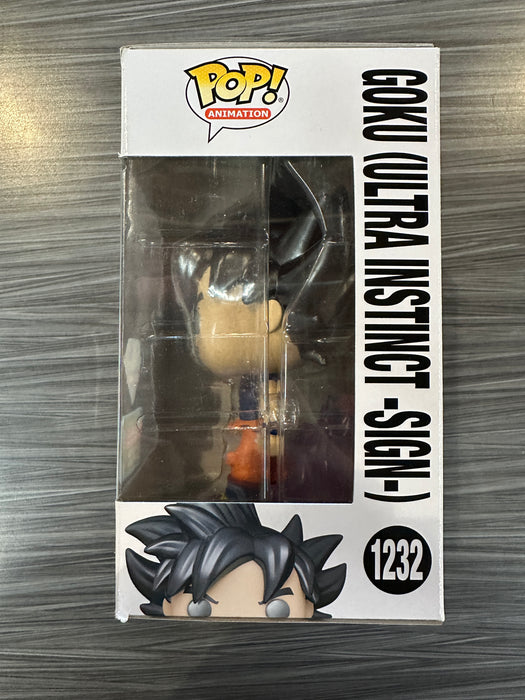 Funko POP! Animation: Dragonball Z - Goku [Ultra Instinct -Sign-] (Snake Exclusive)(2022 Fall Convention)(Damaged Box) #1232