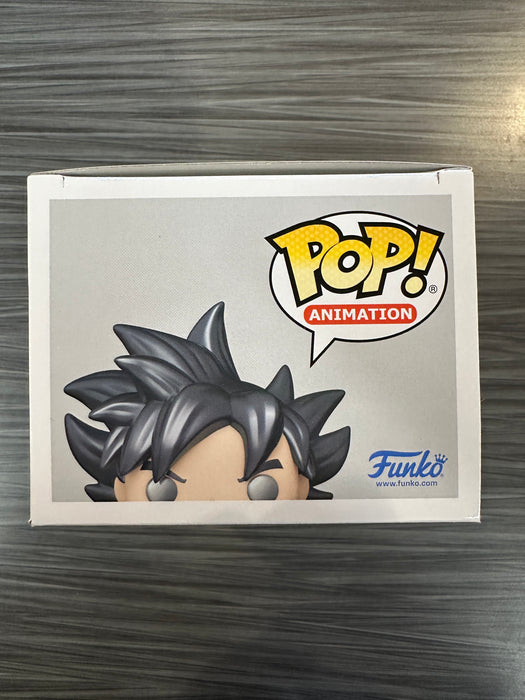 Funko POP! Animation: Dragonball Z - Goku [Ultra Instinct -Sign-] (Snake Exclusive)(2022 Fall Convention)(Damaged Box) #1232