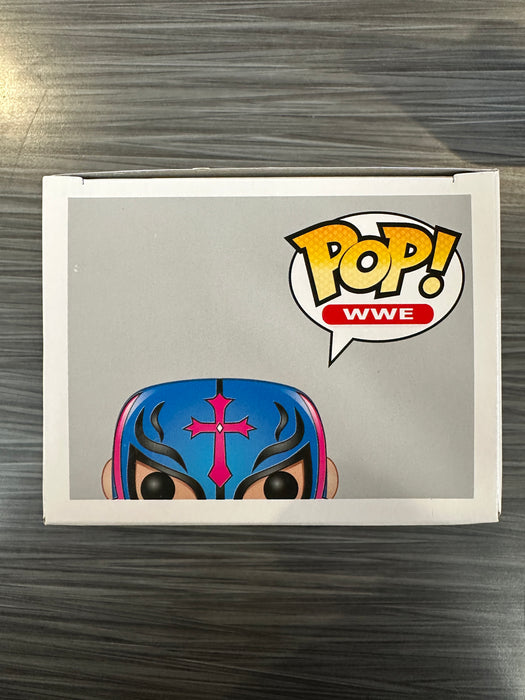 Funko POP! WWE: Rey Mysterio (7-11)(Damaged Box)[B] #06
