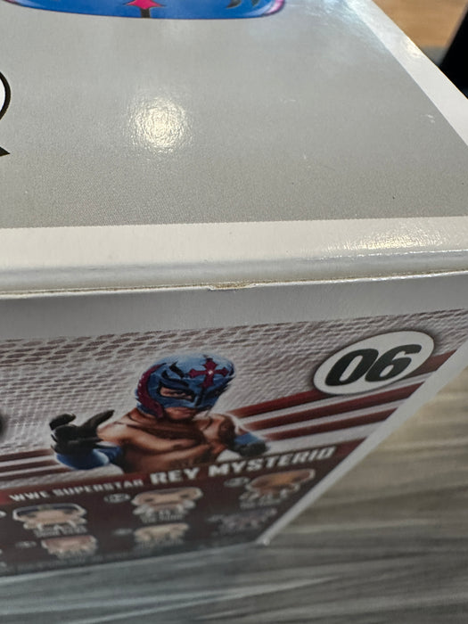 Funko POP! WWE: Rey Mysterio (7-11)(Damaged Box)[B] #06