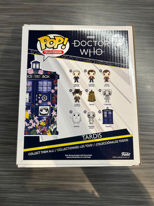 Funko POP! Television: Doctor Who - Tardis [Clara Tribute] (Damaged Box*) #227