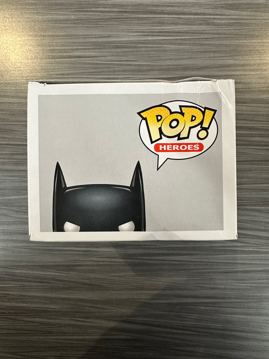 Funko POP! Heroes: DC Comics - Batman Beyond (Fugitive Toys)(Damaged Box*) #33