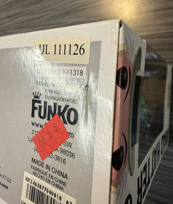 Funko POP! Disney Store: Mad Hatter (Damaged Box) #36