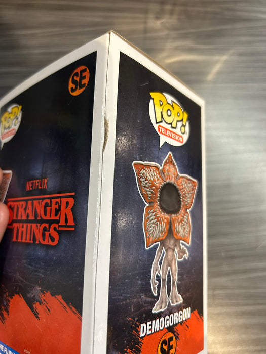 Funko POP! Television: Stranger Things - Demogorgon (GiTD)(H Hall)(2100 PCS)(Damaged Box) #SE