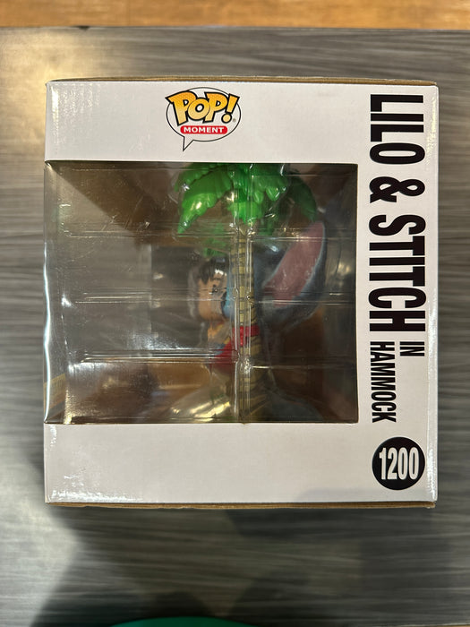 Funko POP! Moment: Disney Lilo & Stitch - Lilo & Stitch In Hammock (Hot Topic)(Damaged Box*) #1200