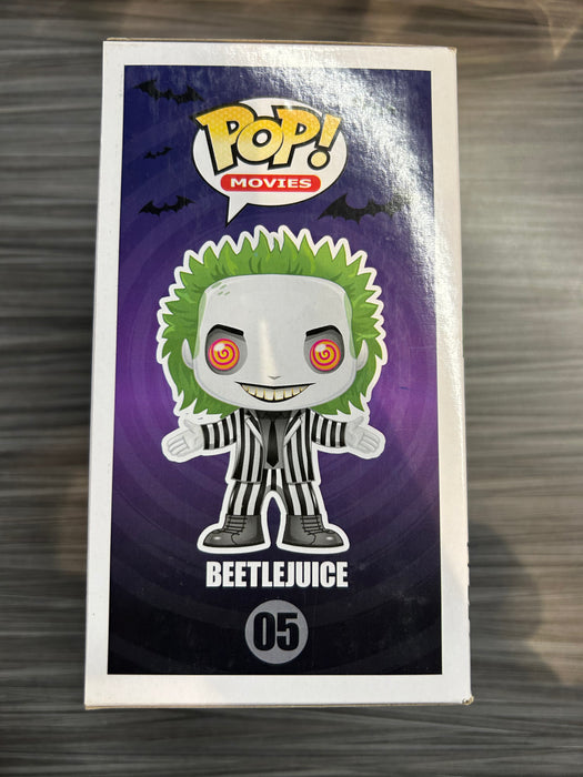 Funko POP! Movies: Beetlejuice (CHASE)(Damaged Box) #05