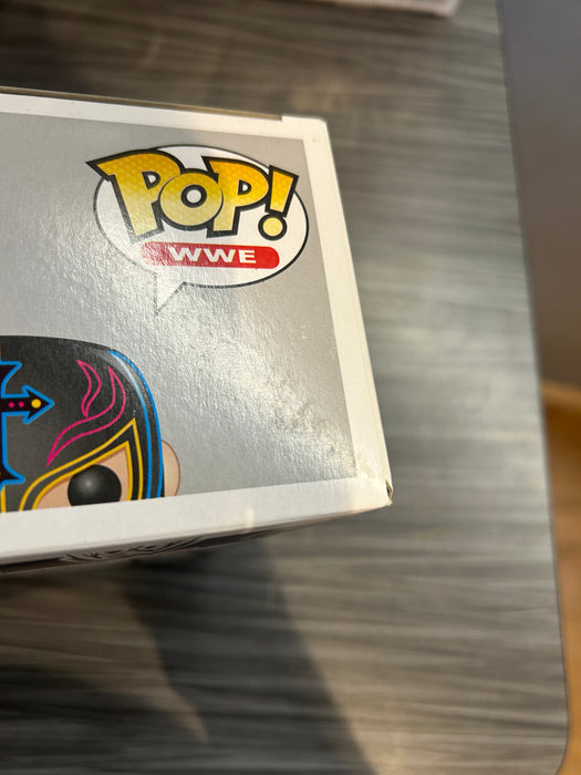 Funko POP! WWE: Rey Mysterio (2014 Convention Exclusive)(Damaged Box) #06