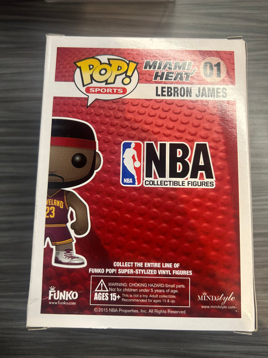 Funko POP! Sports: NBA - Lebron James (Cleveland)(Damaged Box) #01