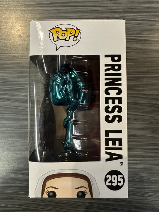 Funko POP! Star Wars: Princess Leia (2019 Star Wars Celebration 2500 PCS)(Damaged Box) #295