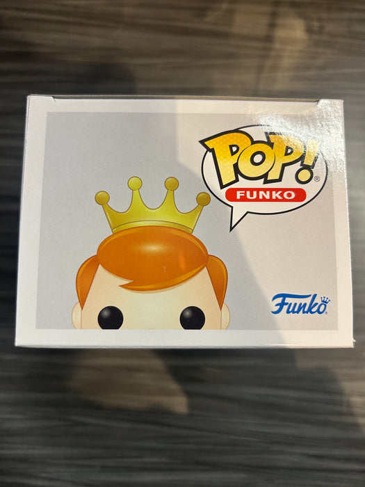 Funko POP! Freddy Funko As The Mandalorian (2022 Blacklight Battle)(4000 PCS)(Damaged Box) #SE