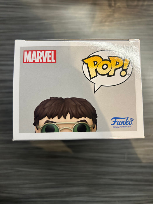 Funko POP! Marvel Spider-Man No Way Home: Doc Ock (Signed/Alfred Molina/Beckett)(Damaged Box) #1163