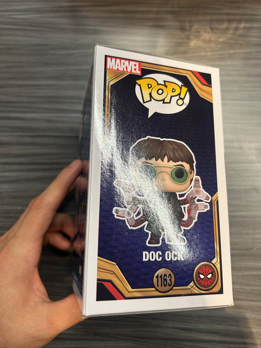 Funko POP! Marvel Spider-Man No Way Home: Doc Ock (Signed/Alfred Molina/Beckett)(Damaged Box) #1163
