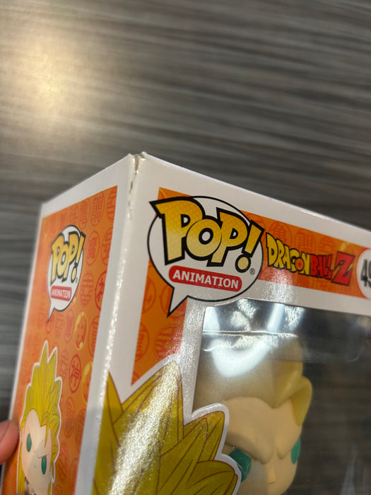 Funko POP! Animation: Dragon Ball Z - Super Saiyan 3 Goku (GiTD)(GameStop)(Damaged Box*)  #492
