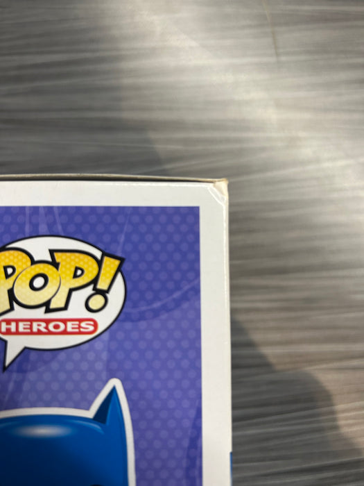 Funko POP! Heroes: DC Uinverse: Batgirl (Damaged Box) #03