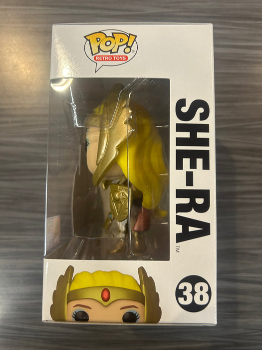 Funko POP! Retro Toys: Masters of The Universe - She-Ra (2022 Wondercon)(3000 PCS)(Damaged Box) #38