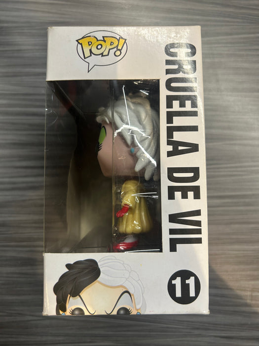 Funko POP! Disney Store: Cruella De Vil (Damaged Box*) #11