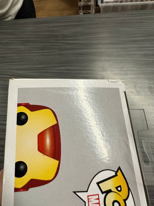 Funko POP! Marvel: Avengers - Iron Man [Large Font](Damaged Box)[B] #11