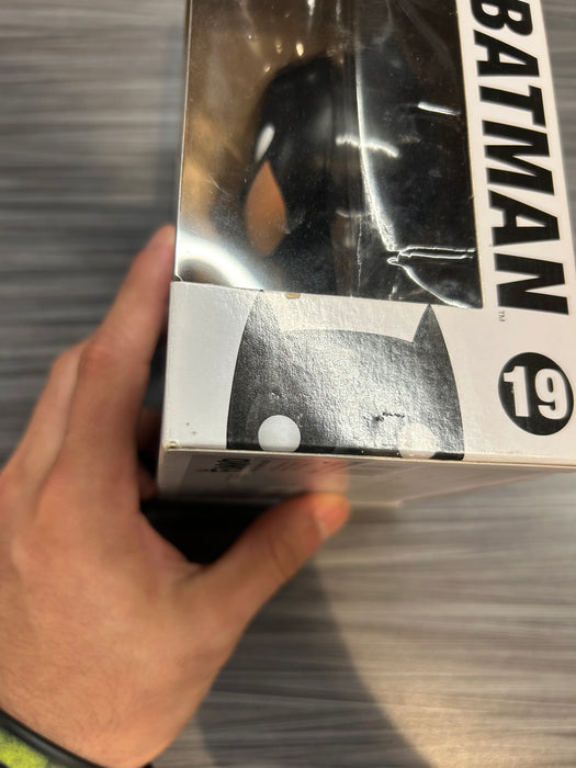 Funko POP! Heroes: The Dark Knight Trilogy - Batman (Damaged Box)[A] #19