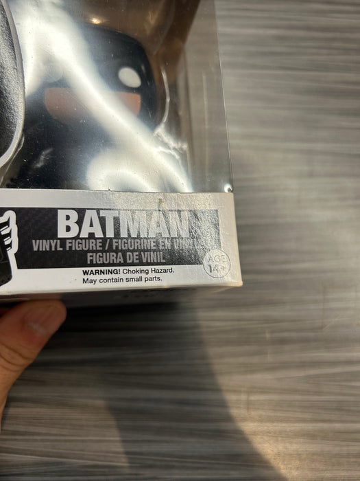 Funko POP! Heroes: The Dark Knight Trilogy - Batman (Damaged Box)[A] #19
