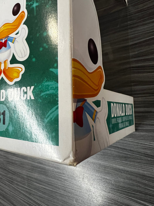 Funko POP! Disney Store: Donald Duck (Damaged Box) #31