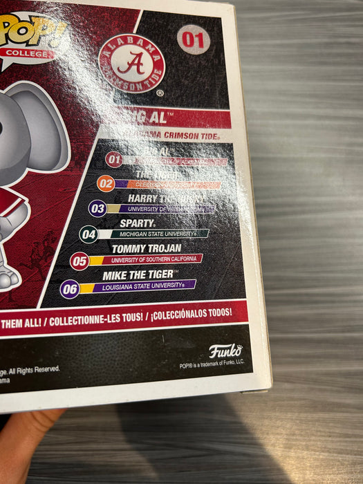 Funko POP! College: Alabama Crimson Tide - Big Al (Damaged Box) #01