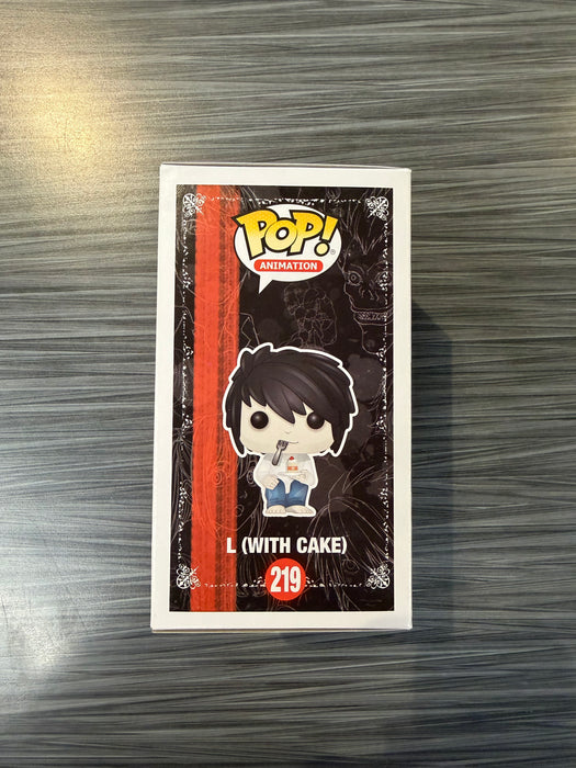 Funko POP! Animation: Death Note - L (with Cake)(Hot Topic)(Damaged Box) #219