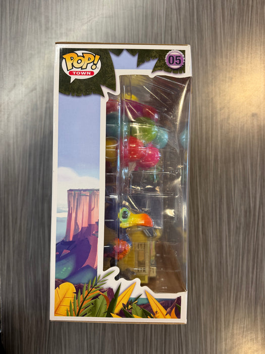 Funko POP! Town: UP - Kevin w/ Up House (2019 Fall Convention)(Damaged Box*) #05