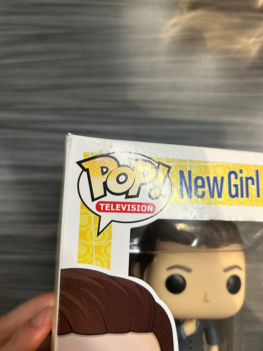 Funko POP! Television: New Girl - Schmidt (Damaged Box*) #649