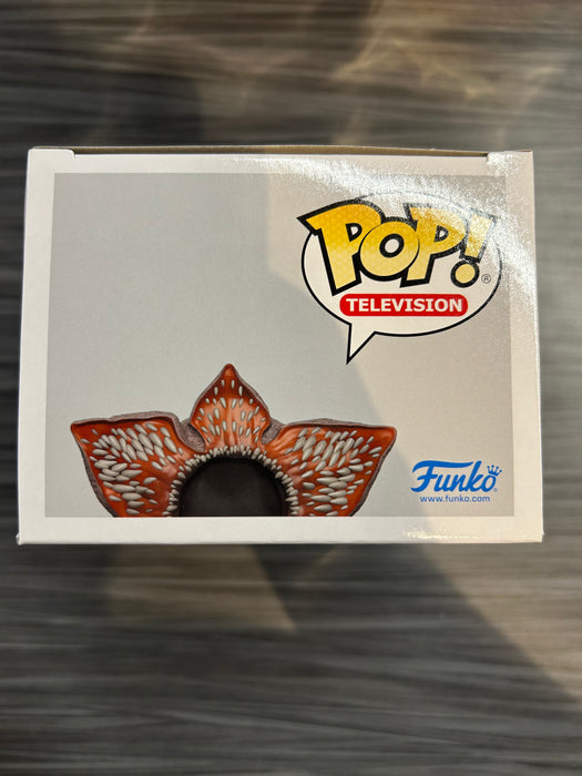 Funko POP! Television: Stranger Things - Demogorgon (2022 Summer Convention)(GiTD)(Damaged Box) #428