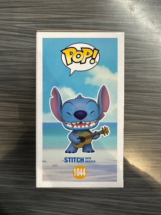 Funko POP! Disney: Lilo & Stitch - Stitch With Ukulele (Diamond)(Entertainment Earth)(Damaged Box)(Signed/Chris Sanders/SWAU) #1044