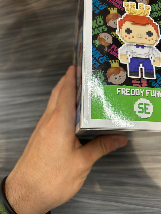 Funko POP! 8-BIT: Freddy Funko [Green] (GiTD)(2018 SDCC)(500 PCS)(Damaged Box) #SE